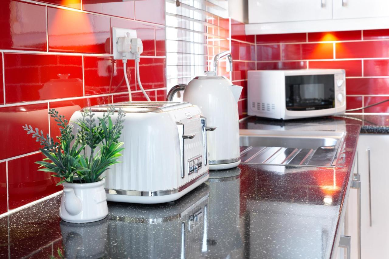 Modern Apartment Close To City Centre With Parking Leeds  Buitenkant foto
