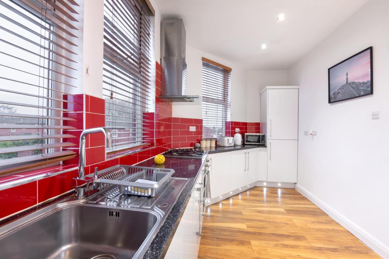 Modern Apartment Close To City Centre With Parking Leeds  Buitenkant foto